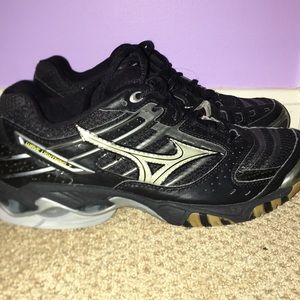 Black Mizuno Wave Lightning 7 Volleyball Shoes